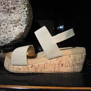 NWOT Tidewater summer sandals!